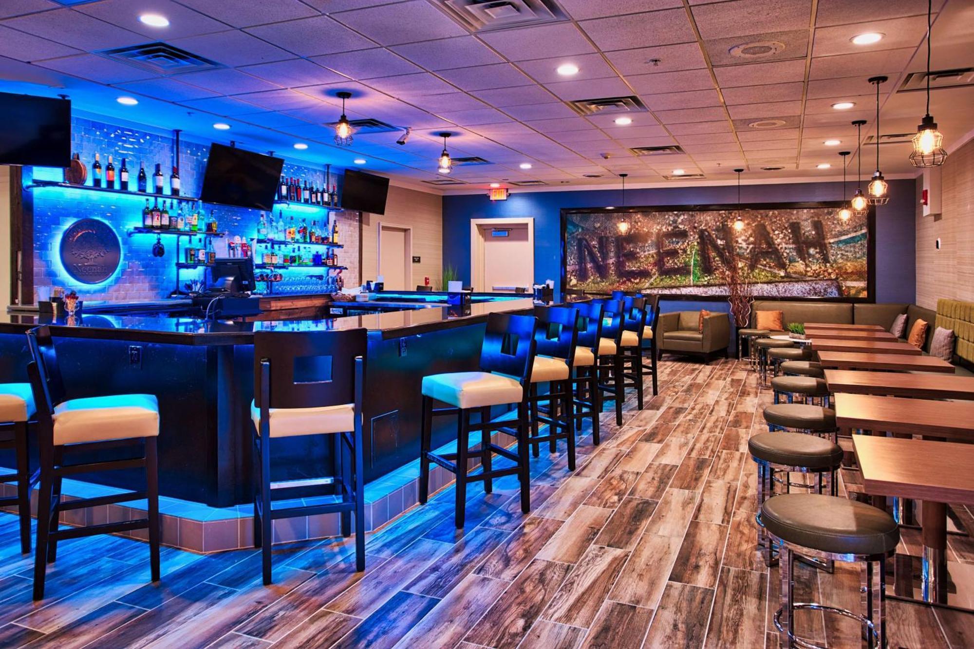 Doubletree By Hilton Neenah Экстерьер фото