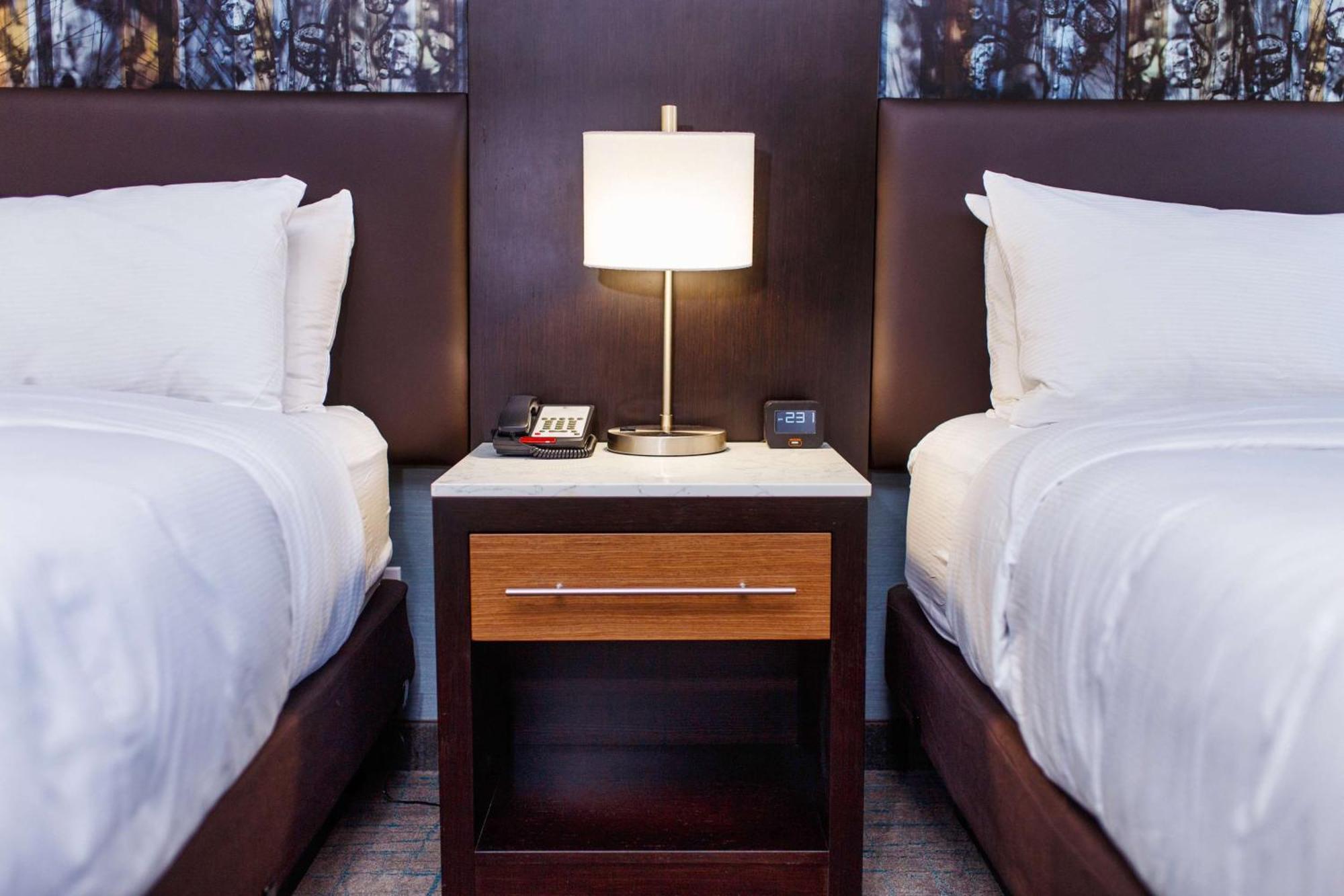 Doubletree By Hilton Neenah Экстерьер фото